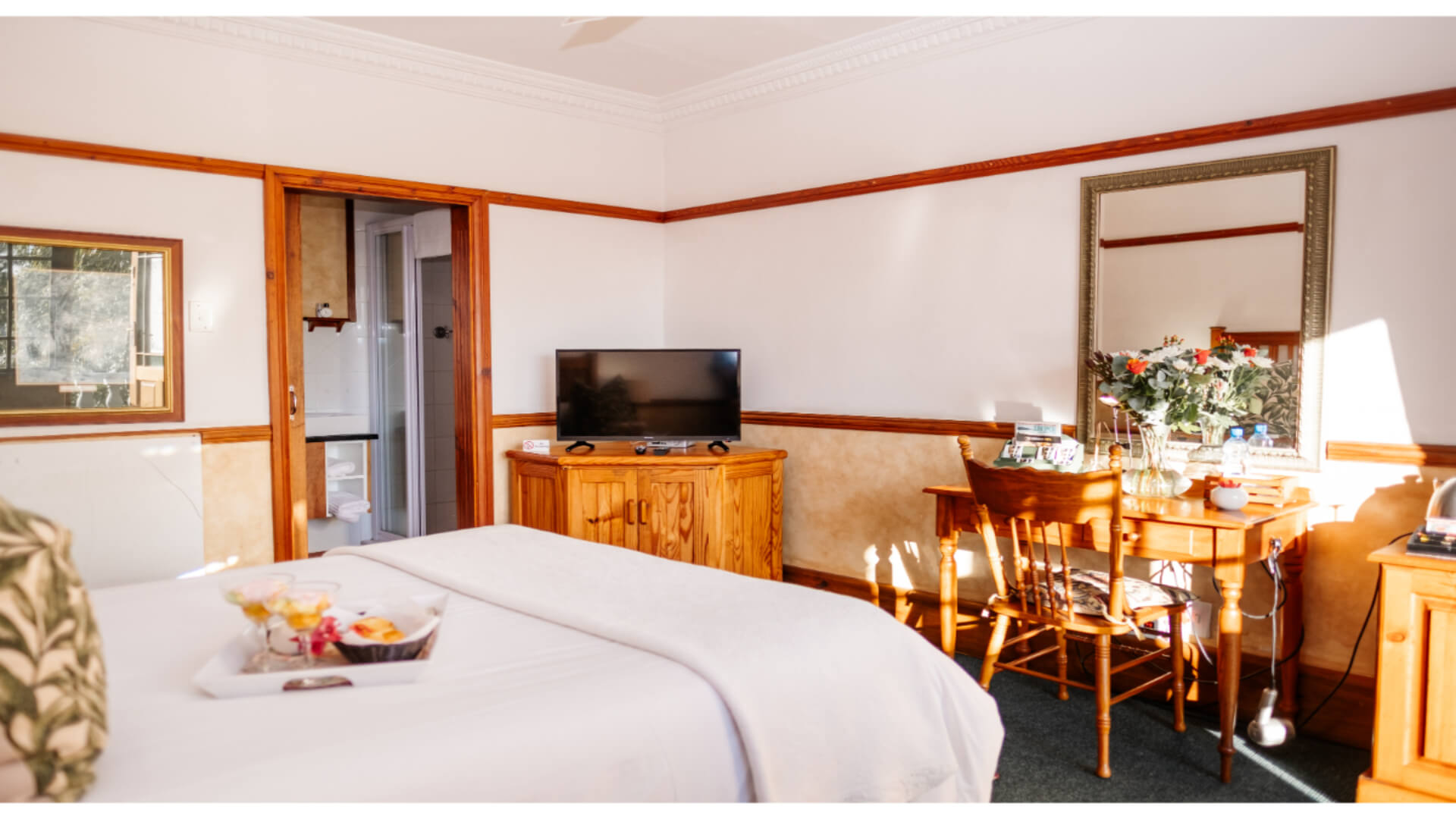 Luxury Room detail